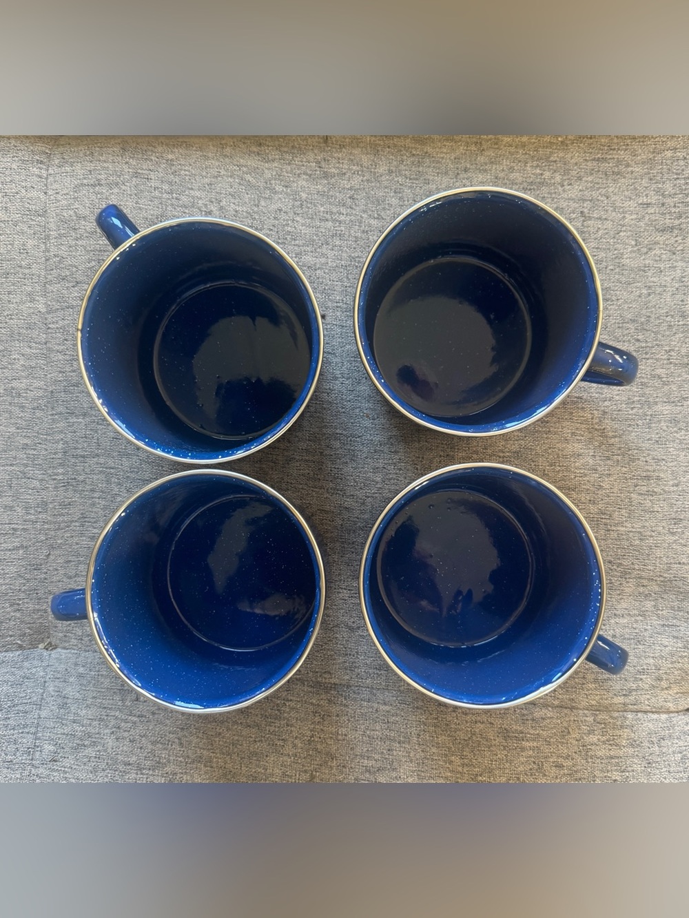 Enamel Set of 4  Mugs.‎  Speckled blue. 24 ounces each NWOT Cottagecore Camping